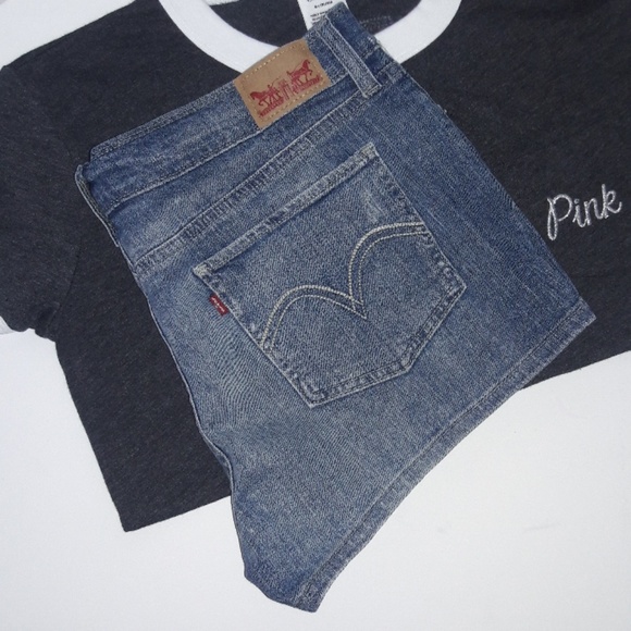 Levi's Pants - NWOT LEVI'S DENIM SHORT SHORTS